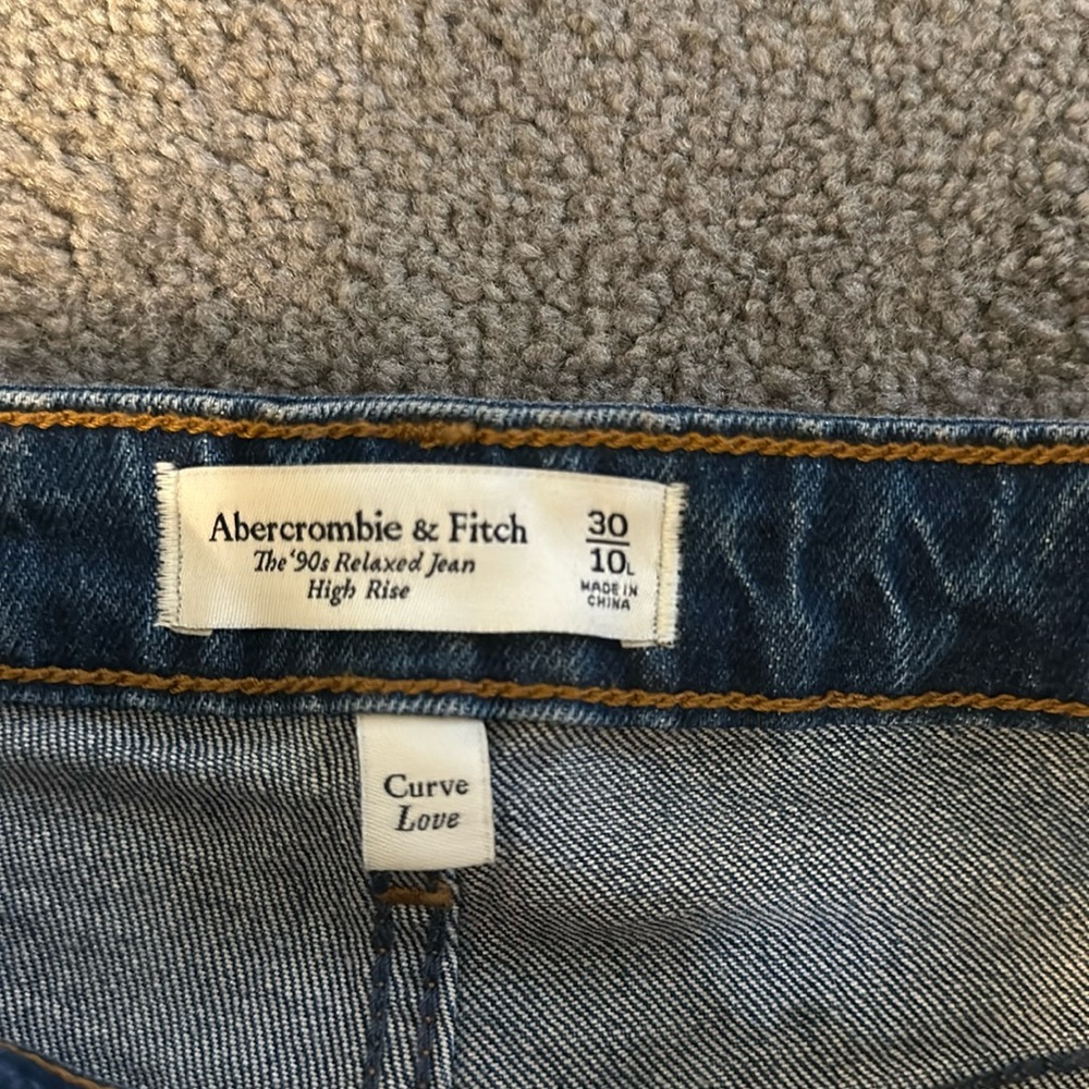 Altered 90s relaxed high rise jean